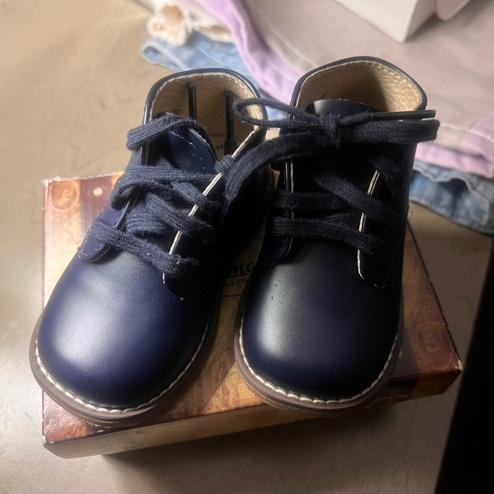 Infant navy blue hard bottom dress shoes size 3.5